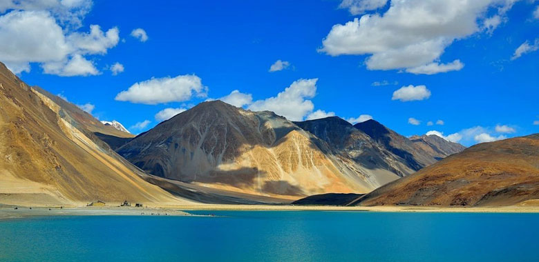 Leh to Pangong Lake (06 Hours Approx.)