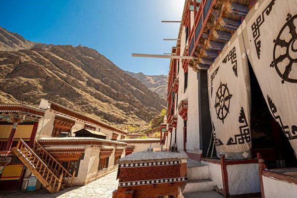 Ladakh Complete Experience